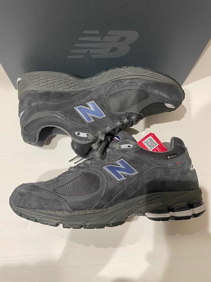 BEAMS × New Balance 2002R GORE-TEX