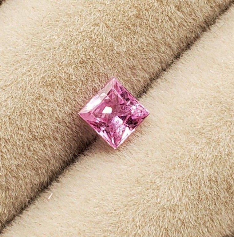 ソ付き パパラチアサファイア プリンセスカット ルース 天然石 宝石