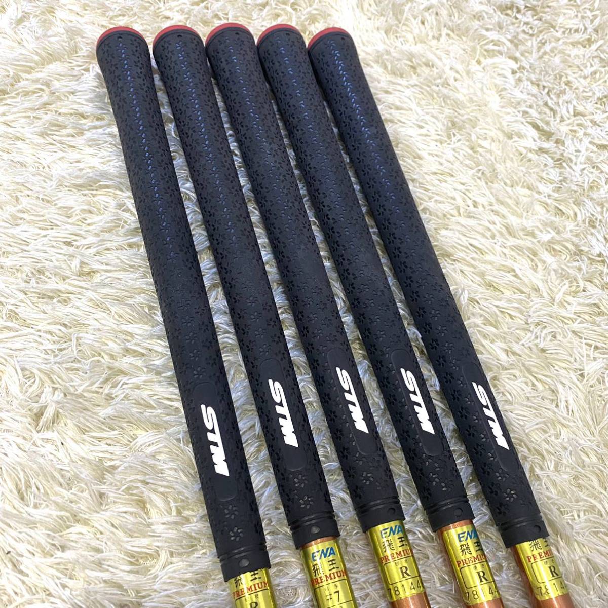 エナ ENA 飛王 プレミアム アイアン 5本 右利き クラブ フレックス R