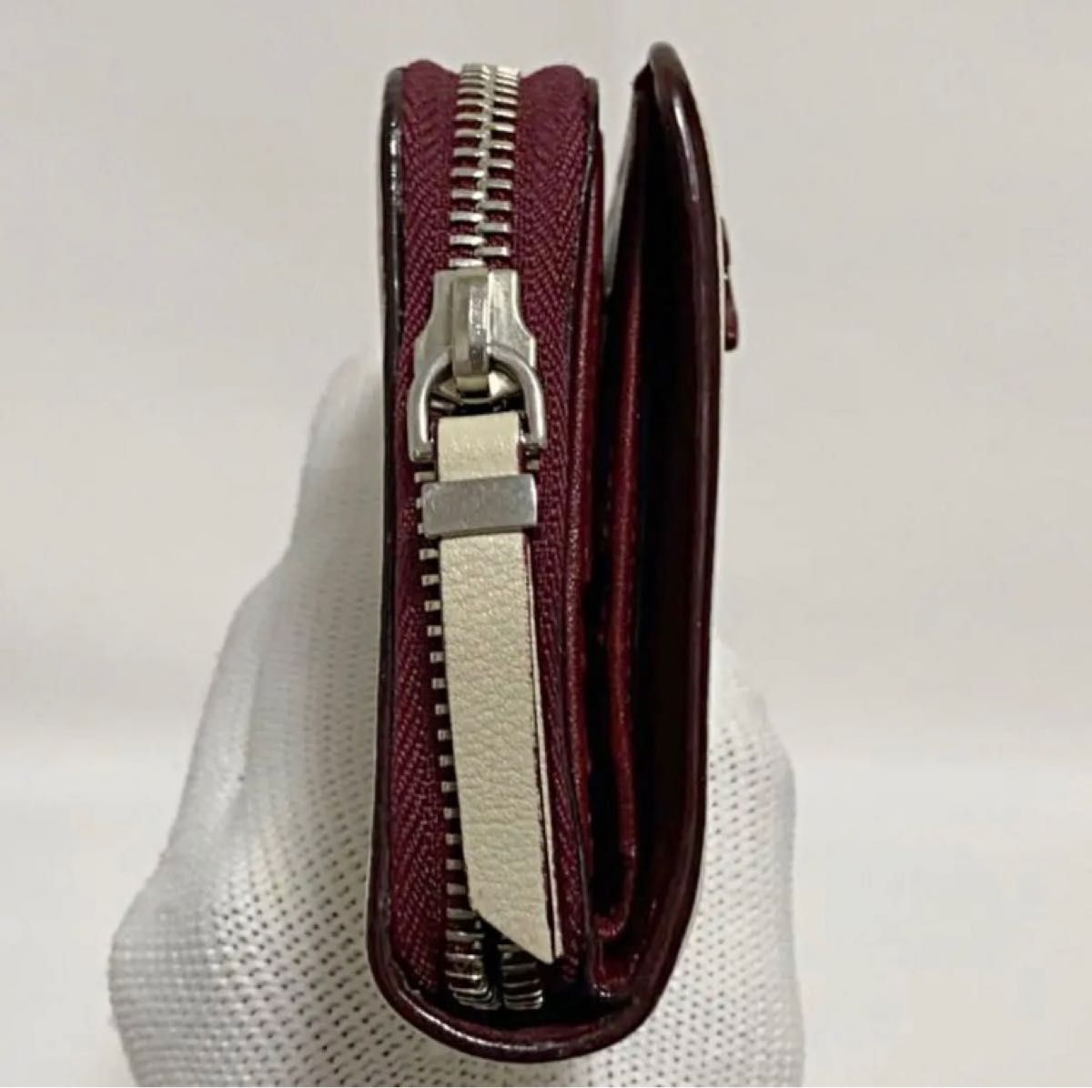 希少】JIMMY CHOO ジミーチュウ 二つ折り財布 スタースタッズ アニス