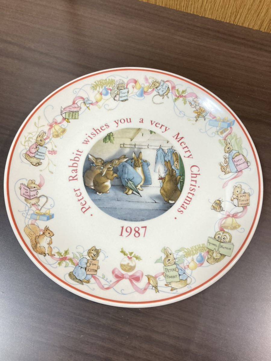 ▼ ウェッジウッド ×ピーターラビット≪1987 クリスマスプレート　１枚≫WEDGWOOD 飾り皿 1987年