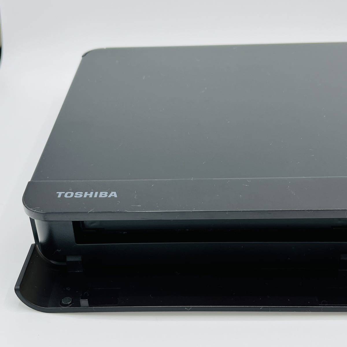 ★☆【美品】 1円 スタート TOSHIBA REGZA ブルーレイディスクレコーダー 2TB トリプルチューナー 3D対応 DBR-T460 リモコン 電池付き☆★_画像3