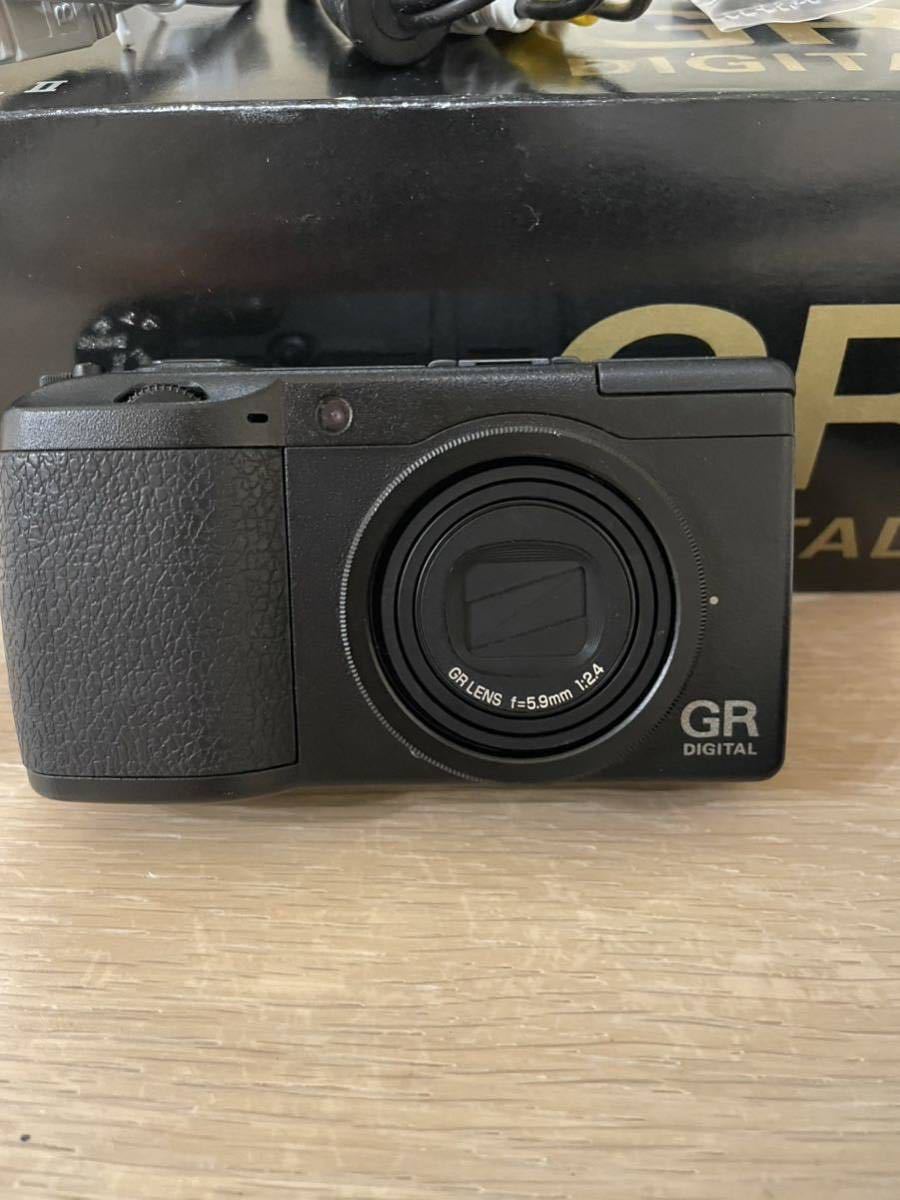 わせくださ⓪ RICOH - RICOH リコー GR【美品】コンデジの カードなの