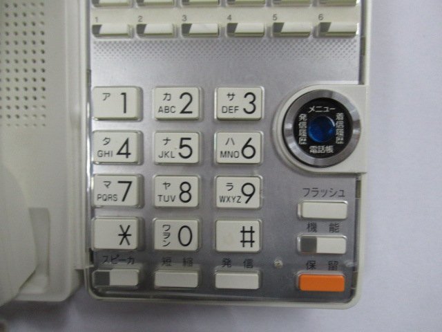 Ω保証有 ZH2 5507) [TD615(W) JAPAN製 2台] ADA605(W) Saxa サクサ AGREA/HM700 18ボタン電話機 中古ビジネスホン 領収書発行可能_画像5