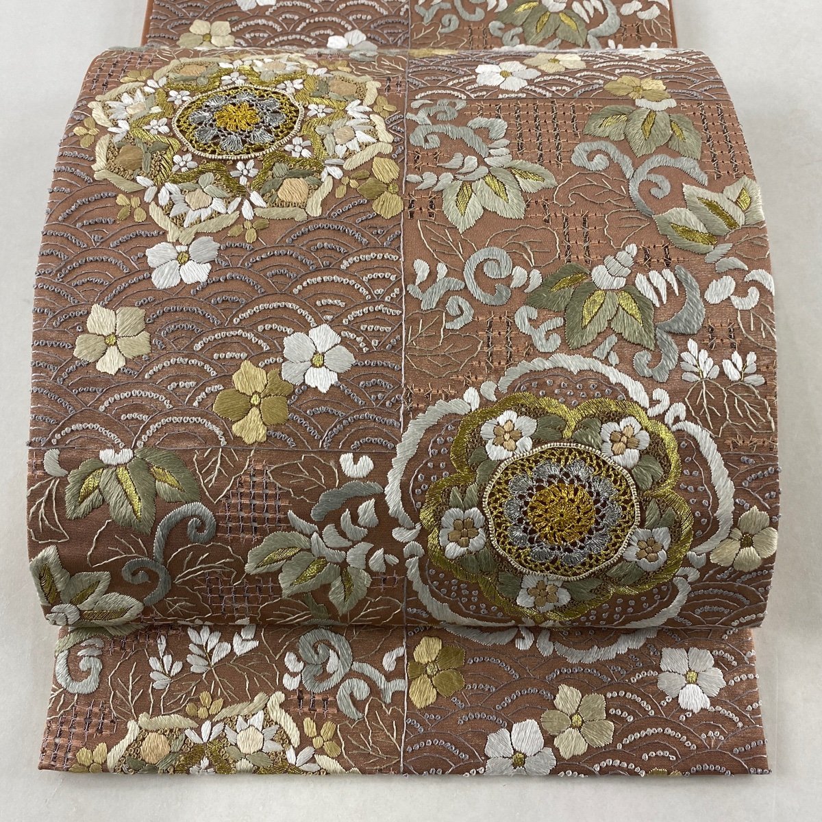 袋帯 美品 逸品 華文 青海波 金銀糸 刺繍 小豆色 六通 正絹