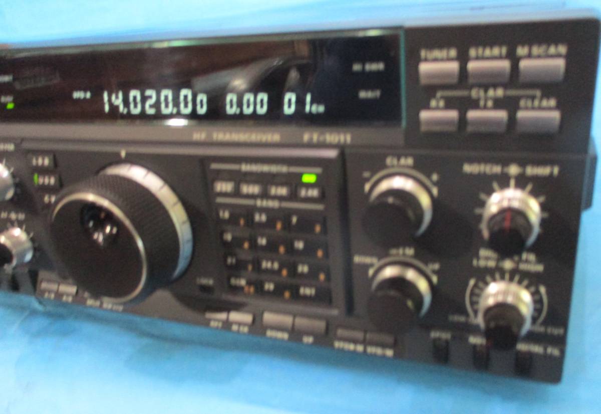 日本国産 八重洲 FT-1011 AC HF トランシーバー YAESU かなりの美品