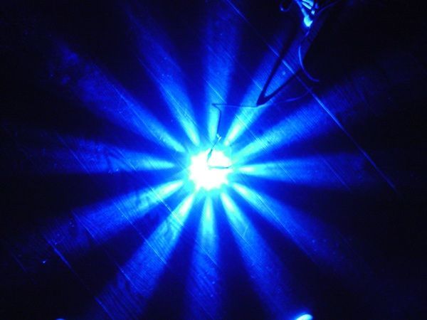 ◆ 出品分にて製作終了 ◆ 送料無料！高輝度LED 15.000mcd 18発使用 LEDマーカー球 青 1セット(2個) 24V用 ◇_特注の超高輝度15.000mcdのLEDを18発使用。