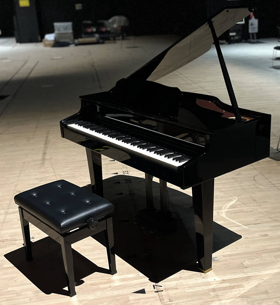 ローランド ROLAND グランドピアノ型 電子ピアノ【GP607】
