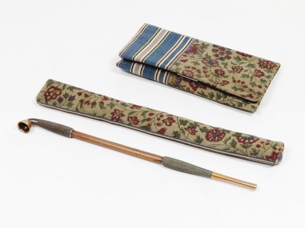 【4875】堤物　正絹袋付　純銀煙管　金口　莨道具（初品・買取品）