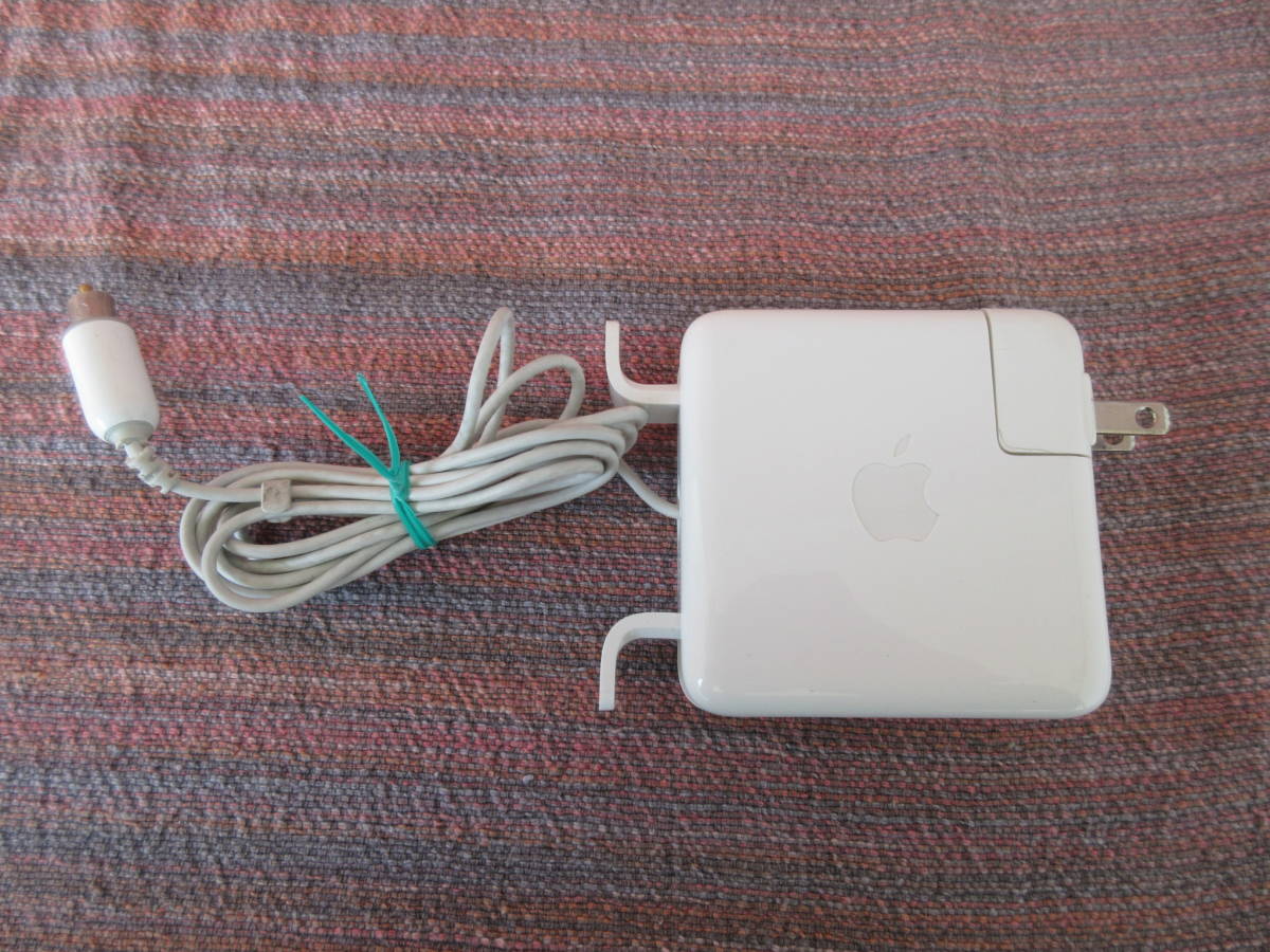 Apple for original AC adaptor A1021 65W used 