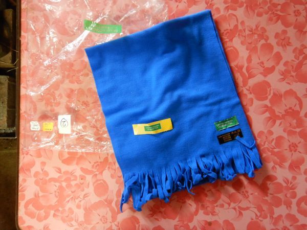 ベネトンBENETON BLUE SCARF 2　マフラー　スカーフ　青　ブルー　ITALY イタリア　30X150CM ポリエステル　未使用_画像2