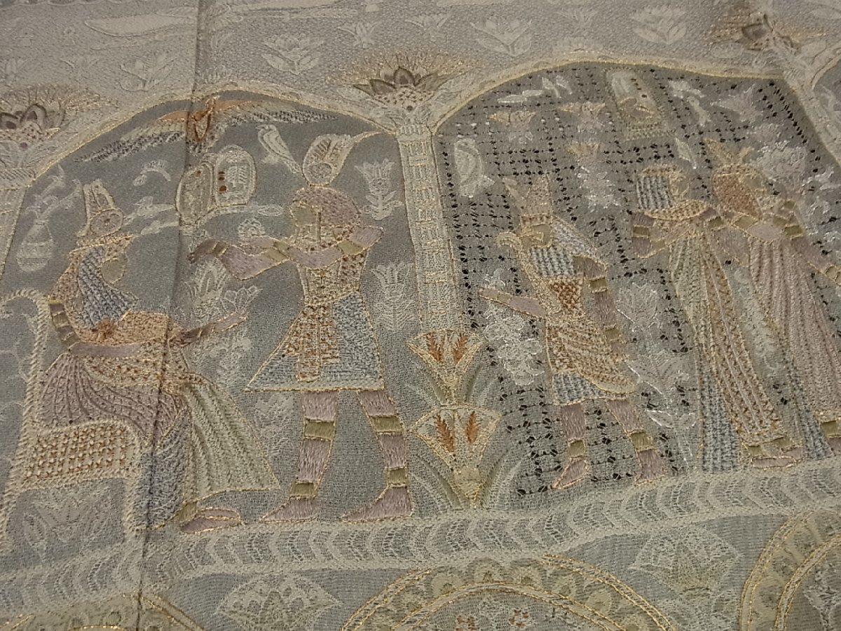 独特な店訪問着 スワトウ刺繍 総刺繍 古代人物壁画文様 金糸 m-2s489