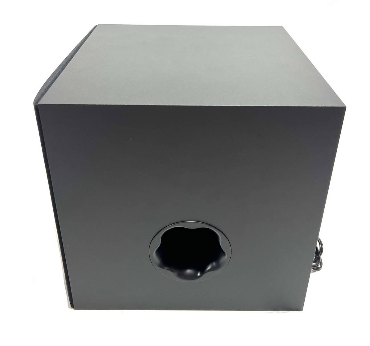 ほぼ未使用品 YAMAHA ヤマハ サブウーファー NS-SW050 B ほぼ未使用品 YAMAHA ヤマハ サブウーファー NS-SW050 B