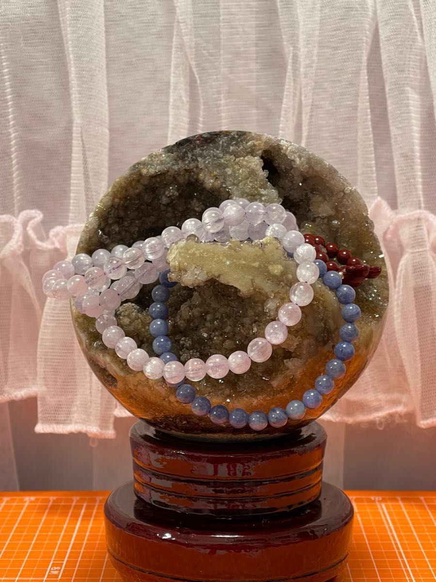 希少 金色 口笑原石(幸運水晶)台座付き 原石 天然石 原石 浄化 丸玉