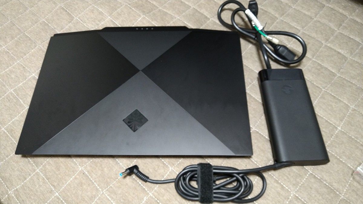 HP ゲーミングノート OMEN 15-dh1001TX RTX2060 Core i5 300Mhzモニタ
