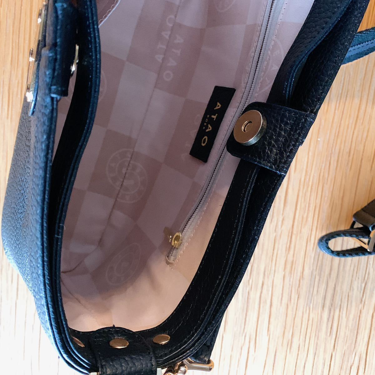 アタオ ATAO チヴィ Chivy 新品未使用 2wayバッグ ショルダー アタオ ATAO チヴィ Chivy 新品未使用 2wayバッグ ショルダー
