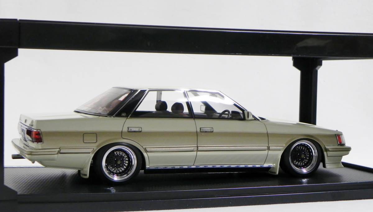 IG 1/18 Toyota MarkII Grande (GX71) White/Gold トヨタ マークⅡ
