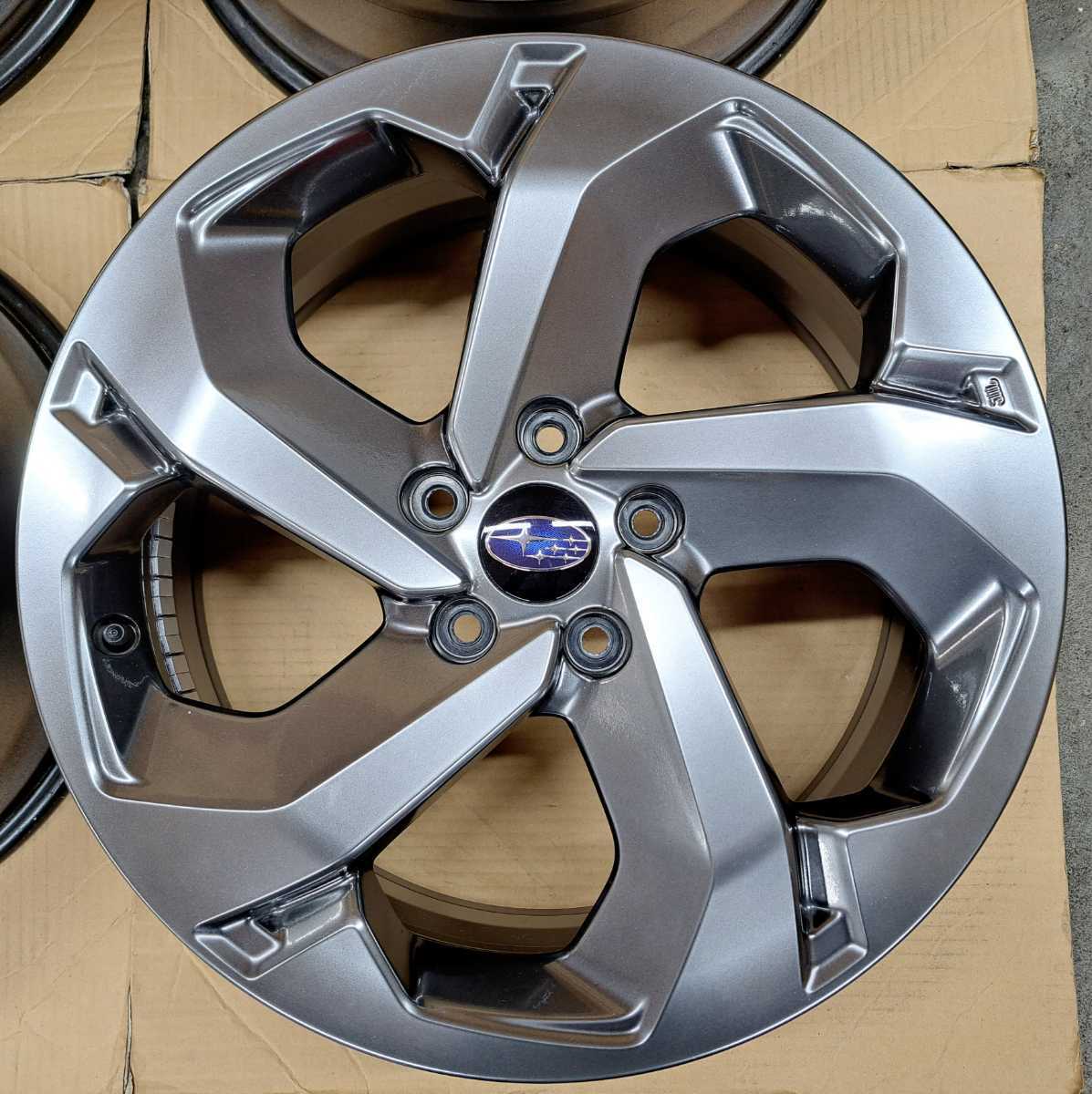 新車外し スバル SK フォレスター STIスポーツ 純正 18インチ ホイール