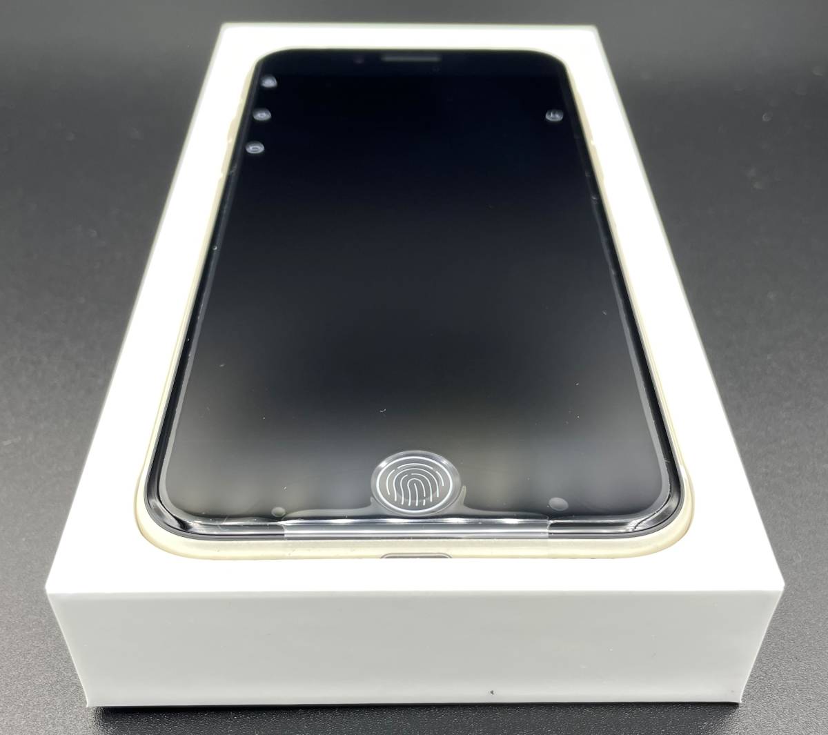 未使用】iPhone SE 第3世代 64GB 白 スターライト｜PayPayフリマ