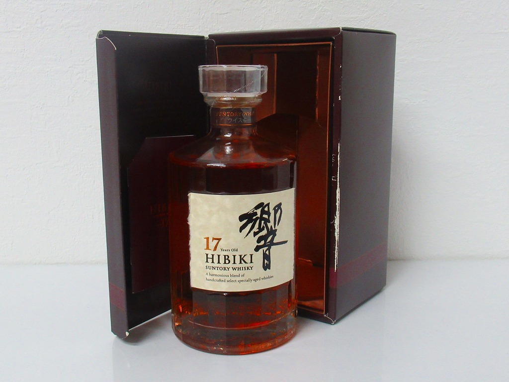 ドウイスキ 観音開き サントリー 響17年 HIBIKI 17 year OLD Blended