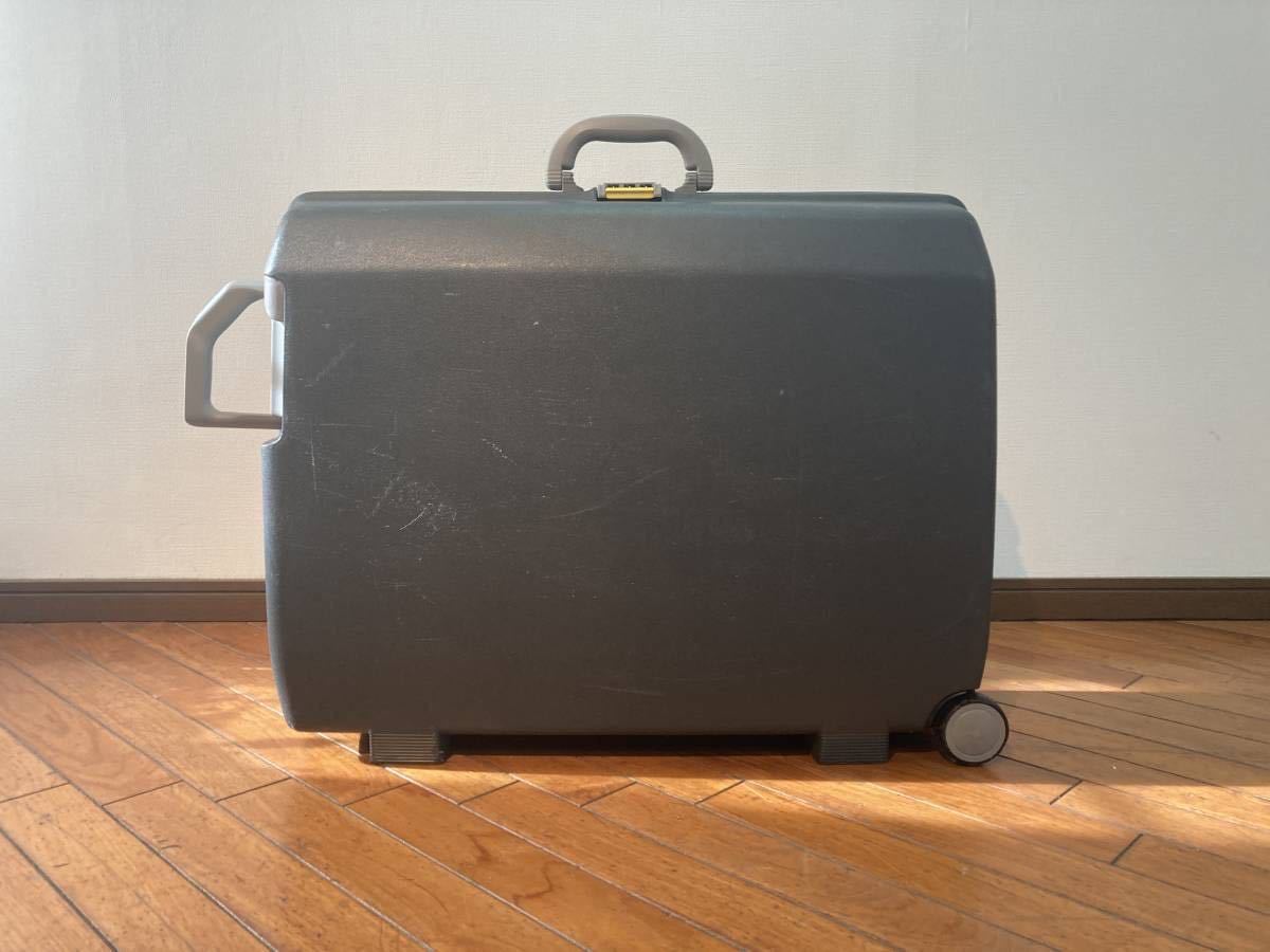  used Samsonite Samsonite suitcase oyster Oyster gray Ace ACEgdo design . winning made in Japan Showa Retro 