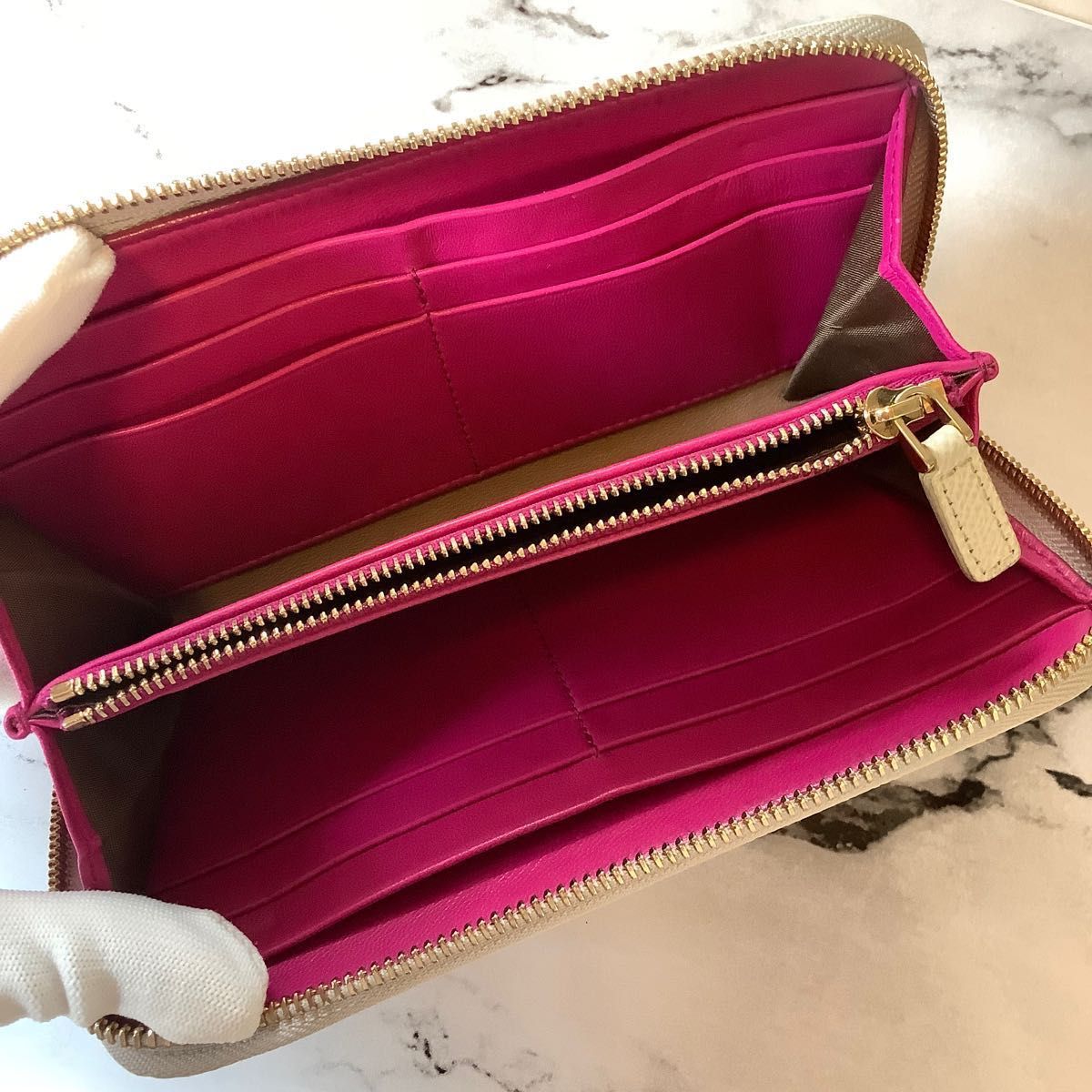 美品】ブルガリ 長財布 ラウンドファスナー 白 BVLGARI|Yahoo!フリマ