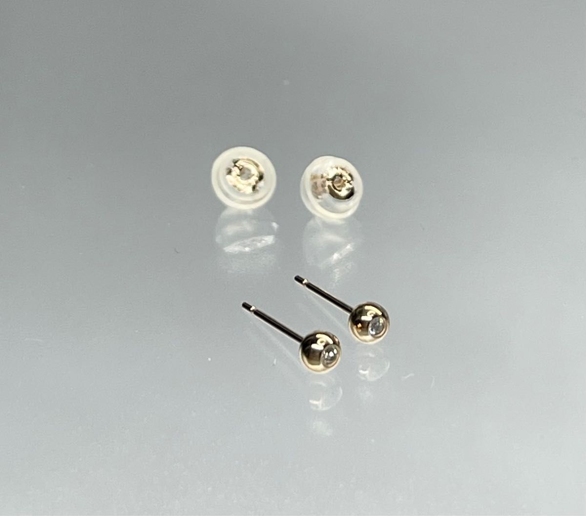 K18PGダイヤモンドピアス　0.01ct×2