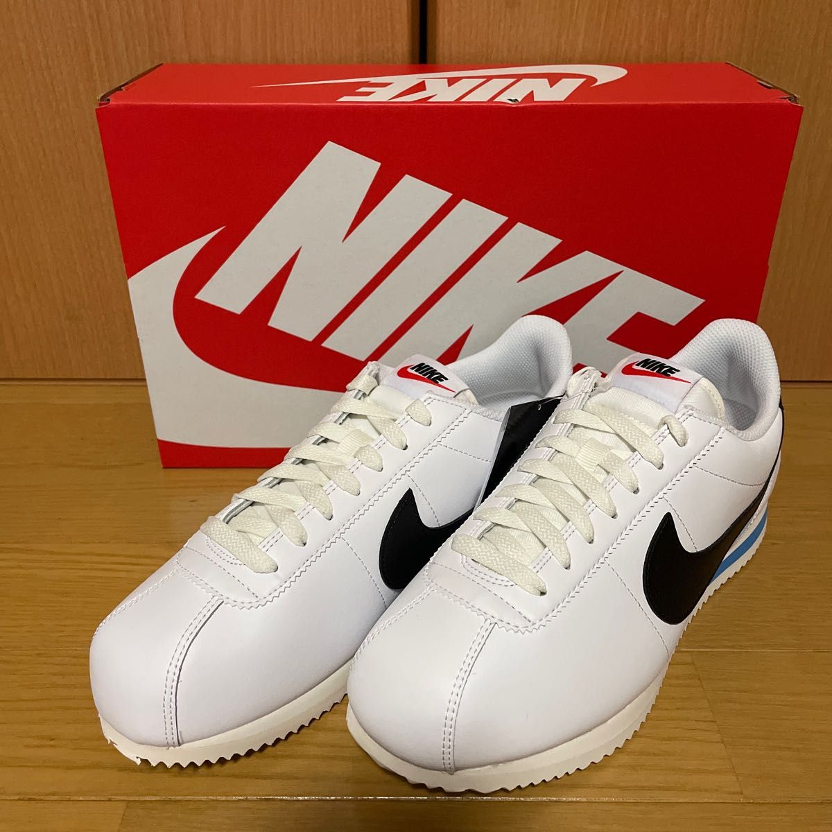 新品 レザー NIKE CORTEZ White and Black 26cm