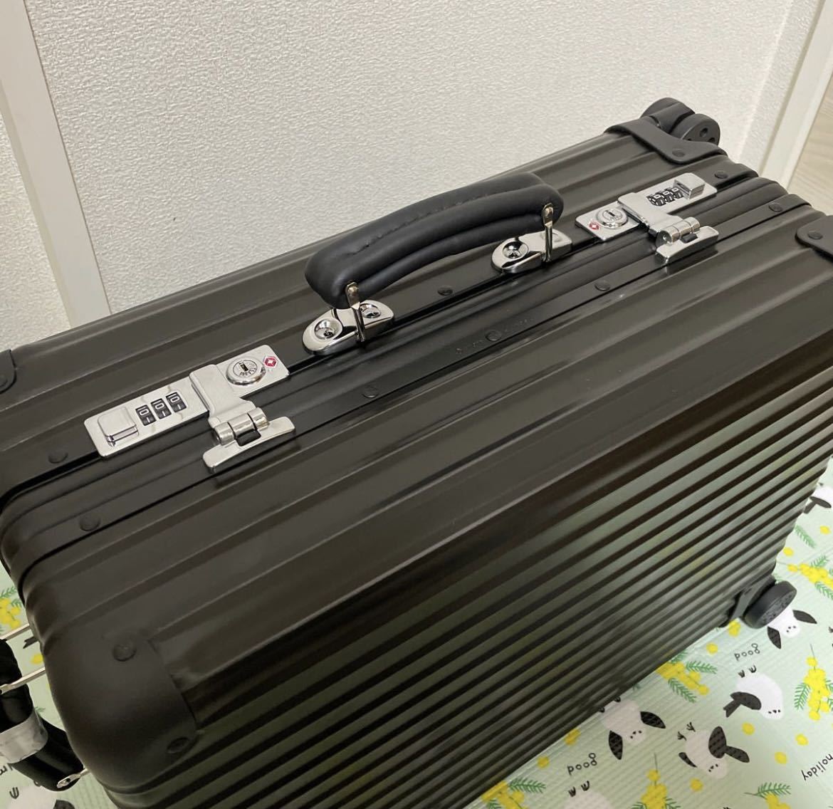 リモワ クラシック キャビン ブラック RIMOWA CLASSIC Cabin リモワ クラシック キャビン ブラック RIMOWA CLASSIC Cabin