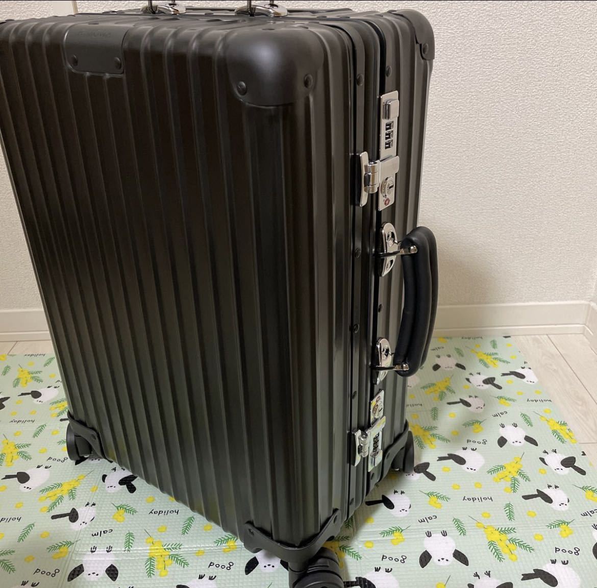 リモワ クラシック キャビン ブラック RIMOWA CLASSIC Cabin リモワ クラシック キャビン ブラック RIMOWA CLASSIC Cabin