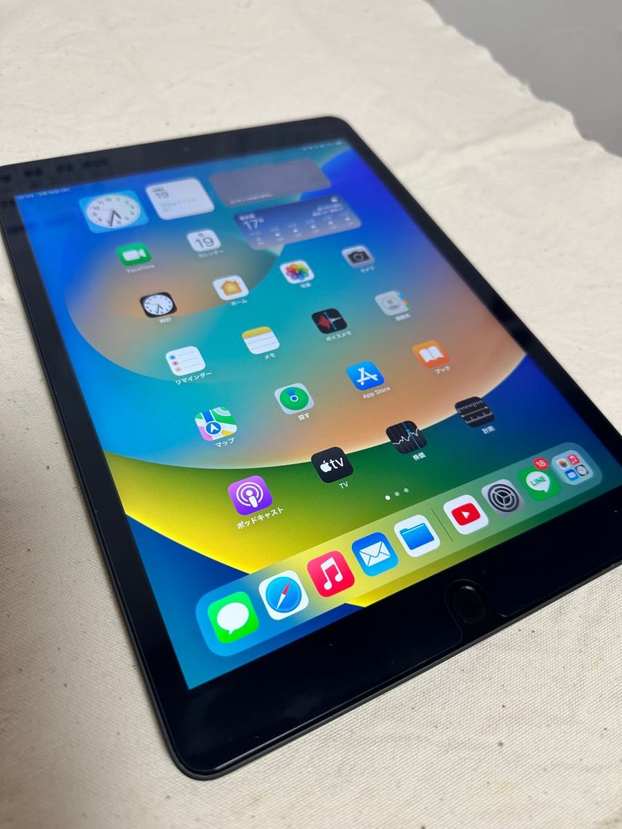 カーキ×インディゴ 【美品】iPad 第8世代 128GB スペースグレイ色 wifi