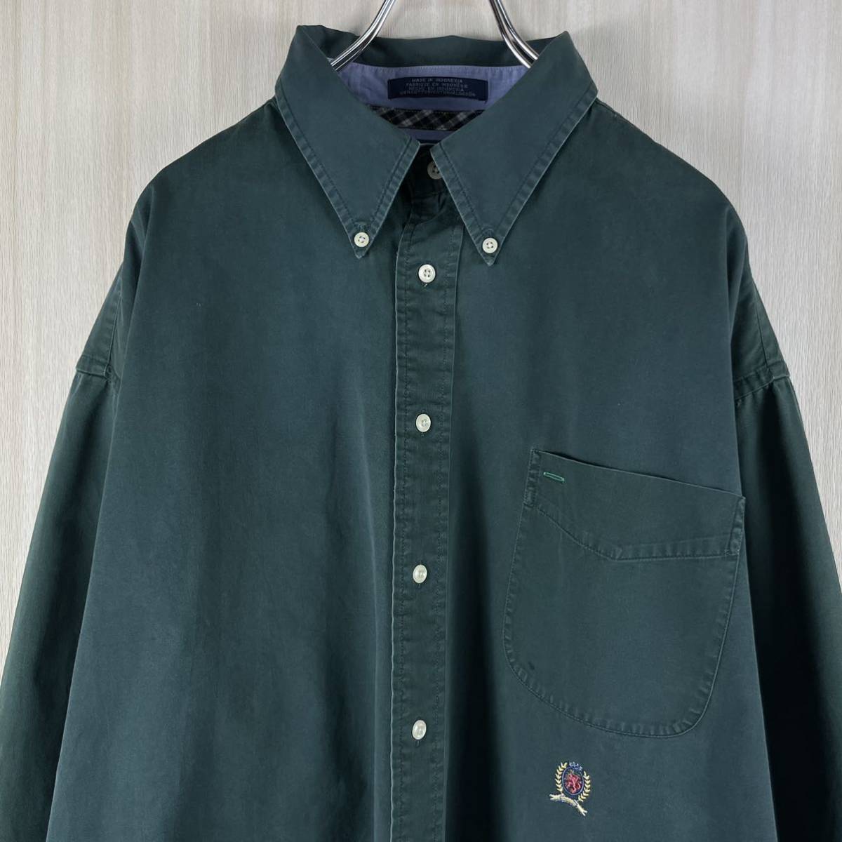【90s】【ビッグサイズ】OLD トミーヒルフィガー 刺繍ロゴ ボタンダウン 長袖シャツ シャツ ダークグリーン 深緑 XXL 90年代 アメカジ 古着