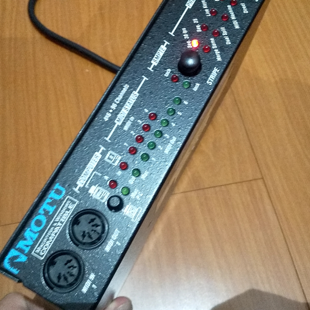 MOTU　MICRO EXPRESS　オーディオインターフェース　音響機器_画像3