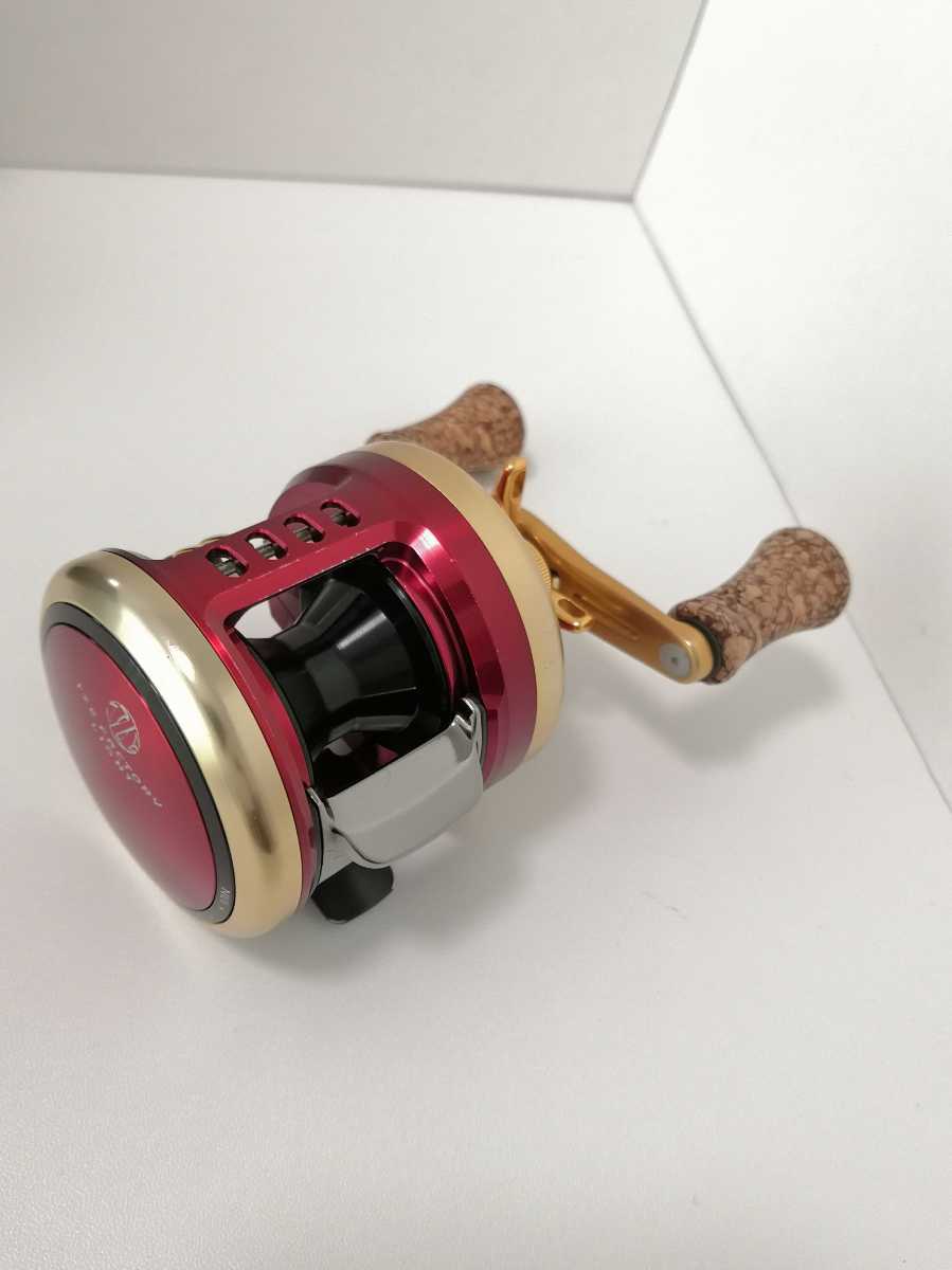 話題の人気 アイズファクトリー 【美品】ダイワ ミリオネア y3450 右