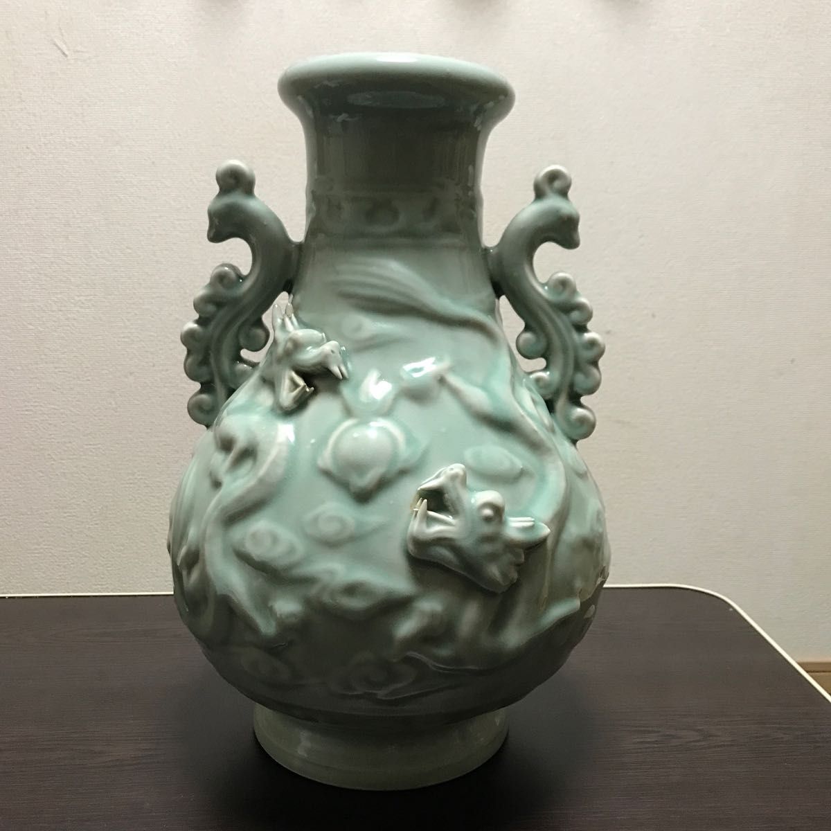 サントスピンク 中国花瓶 古美術 青瓷 鳳耳 陽刻龍紋 中国龍泉 龍泉窯 