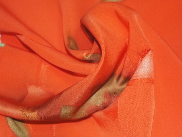 解き洗張り　正絹　朱色地に椿柄　反物　アンティーク　リメイク素材_画像3