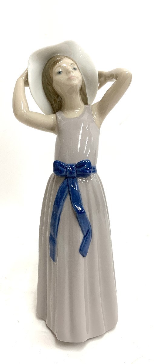 驚きの値段】 リヤドロ 5011「若草色の少女」 美品 置物 - www
