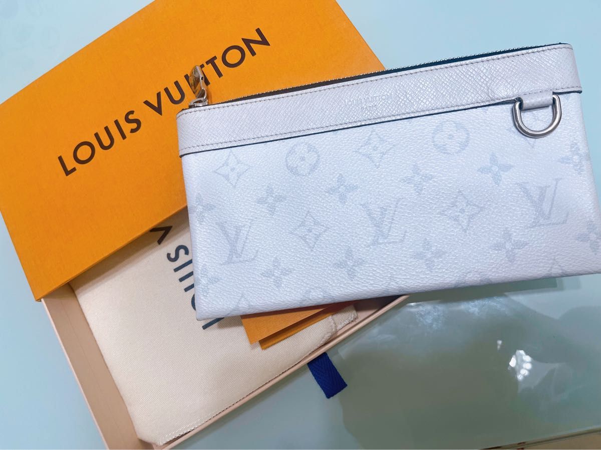 LOUIS VUITTON ルイヴィトン ポシェット・ディスカバリー PM