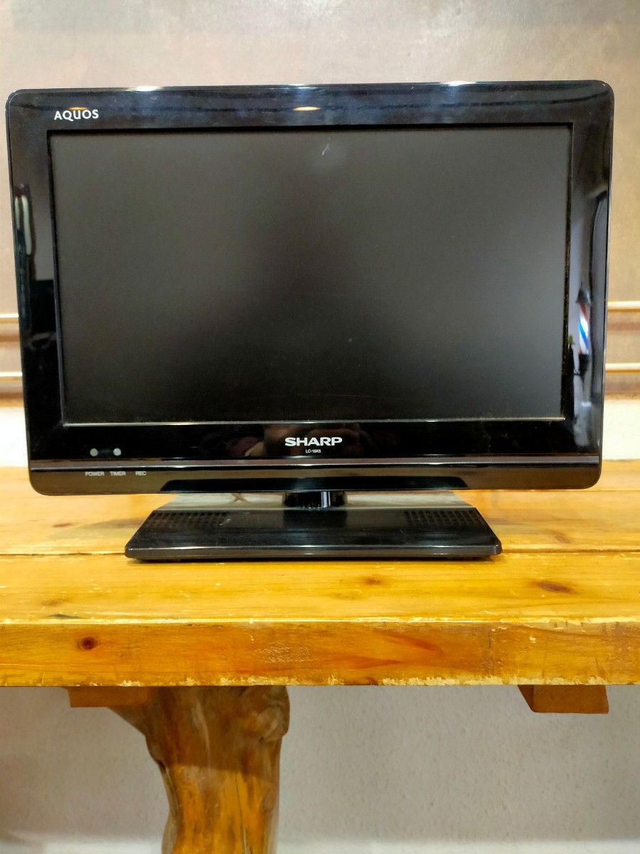 16インチ SHARP 液晶テレビ アクオス