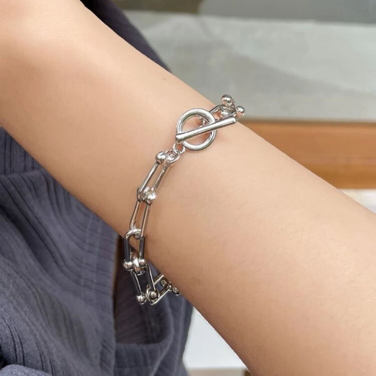 三月限定価格!ティファニー TIFFANY&Co. 風 SILVER ブレスレット ハードウェア ミディアムリングブレスレット