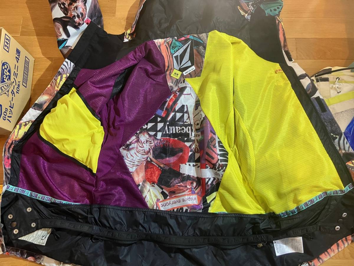 送料込 VOLCOM ボルコム 上下セット サイズM USED 新品 送料込 VOLCOM ボルコム 上下セット サイズM USED 新品