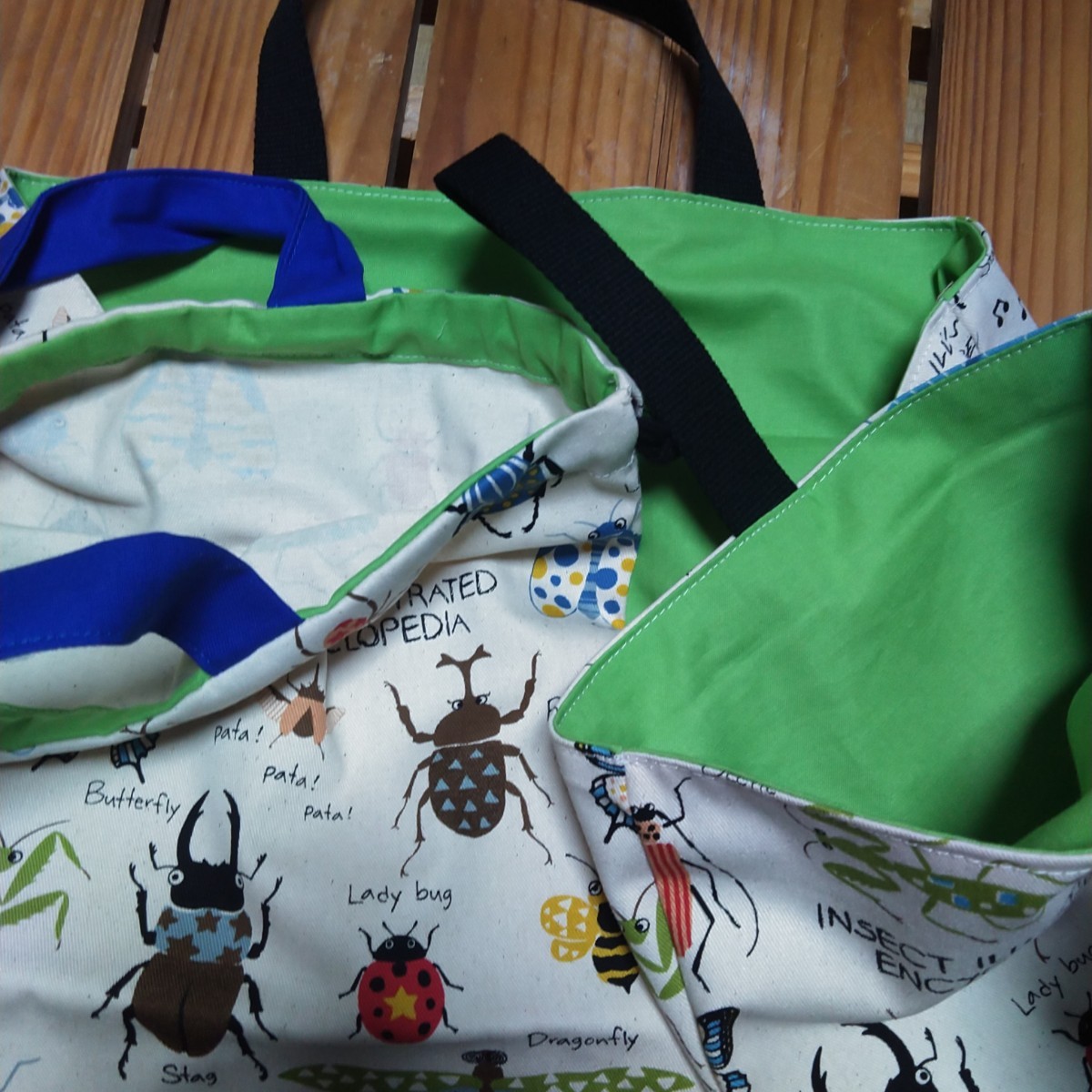  go in . go in . man insect handbag lesson back gym uniform sack indoor shoes inserting hand made gym uniform inserting pouch shoes inserting zk sack picture book sack 