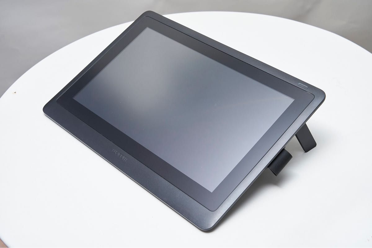 ワコム 液タブ Wacom Cintiq 16 FHD ブラック DTK1660K1D