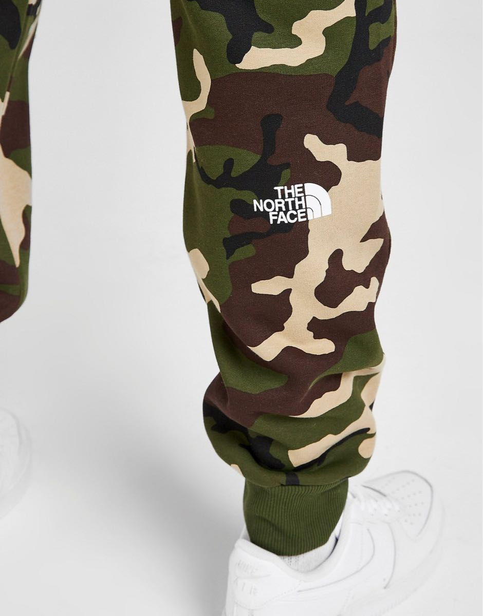 大人気 TNF ジョガーパンツ メンズ 迷彩 US M 日本サイズL asakusa.sub.jp
