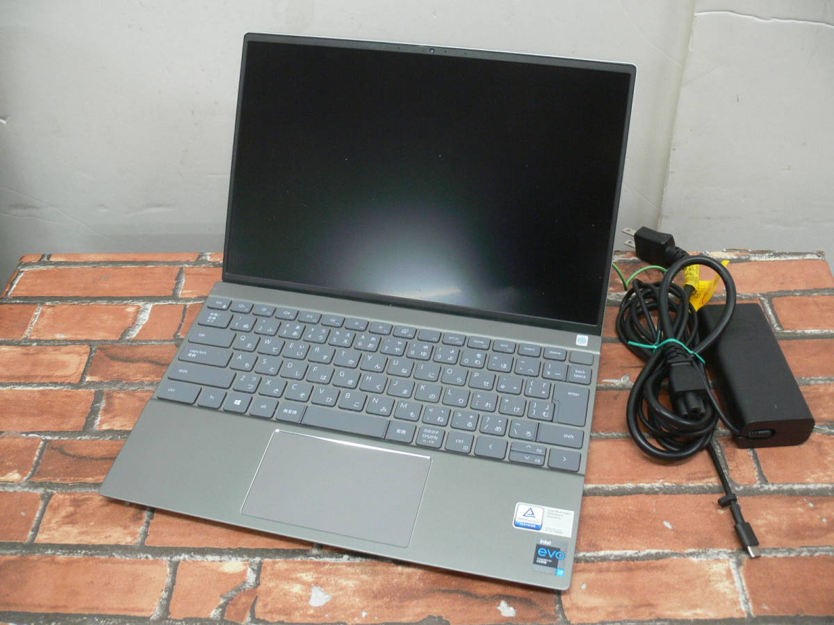 ポスターフレーム DELL inspiration P87G i7 8GB 256GB 第8世代 - ノートPC