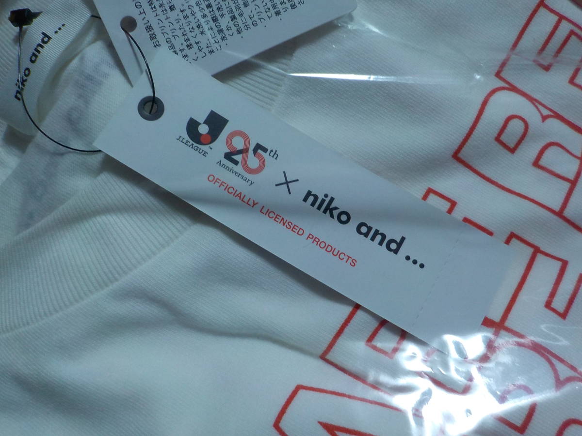 未開封【即決・送料無料】「 niko and ... 」浦和レッズ Tシャツ 半袖 M 「WE ARE REDS」 Jリーグ25周年記念コラボ ニコアンド 新品 未使用_画像5