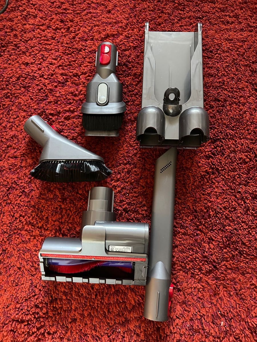 dyson Fluffy V10 SV12 サイクロン掃除機 送料込み！ コードレスクリーナー ダイソン