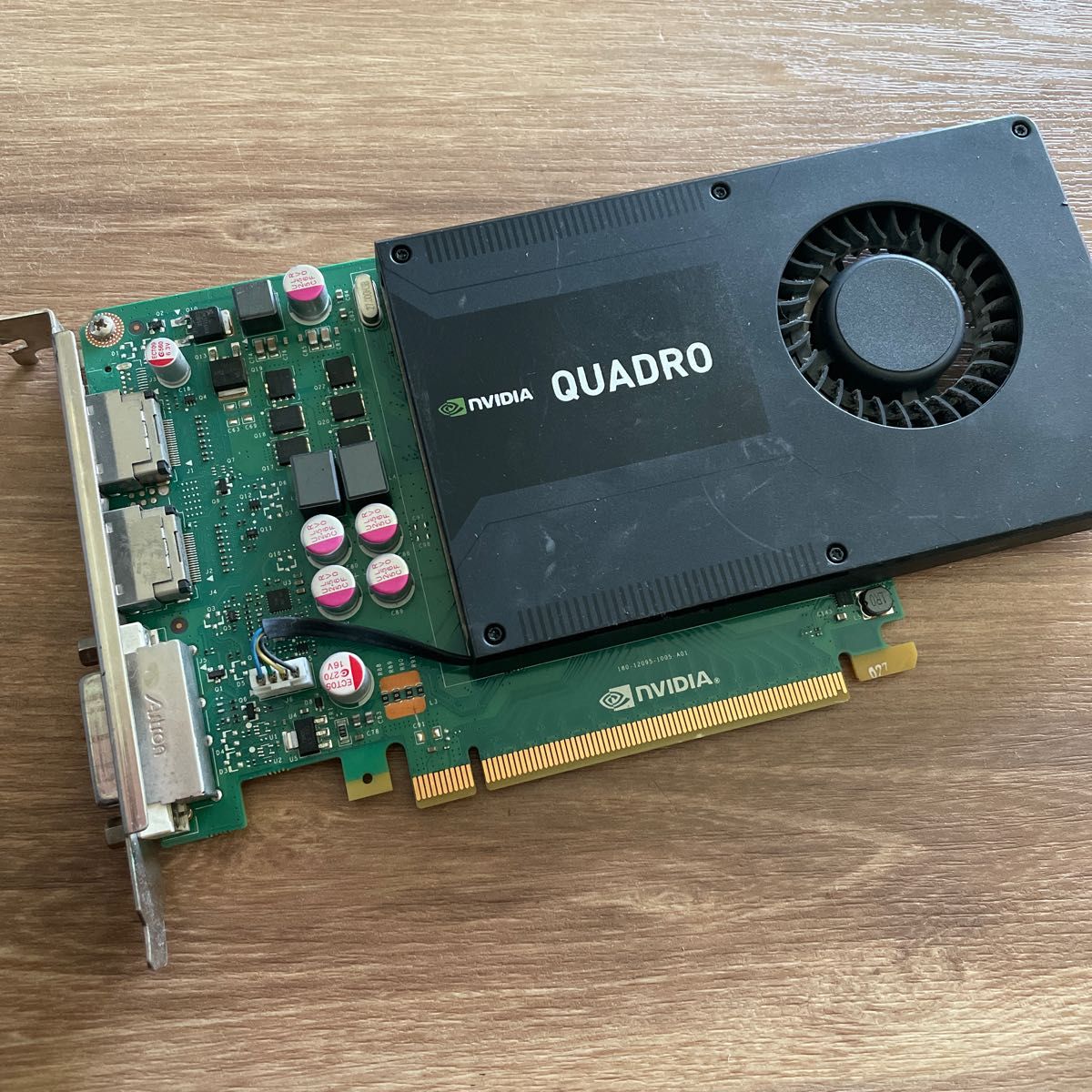 中古　NVIDIA QUADRO K2000 グラフィックボード 現状品　x0212