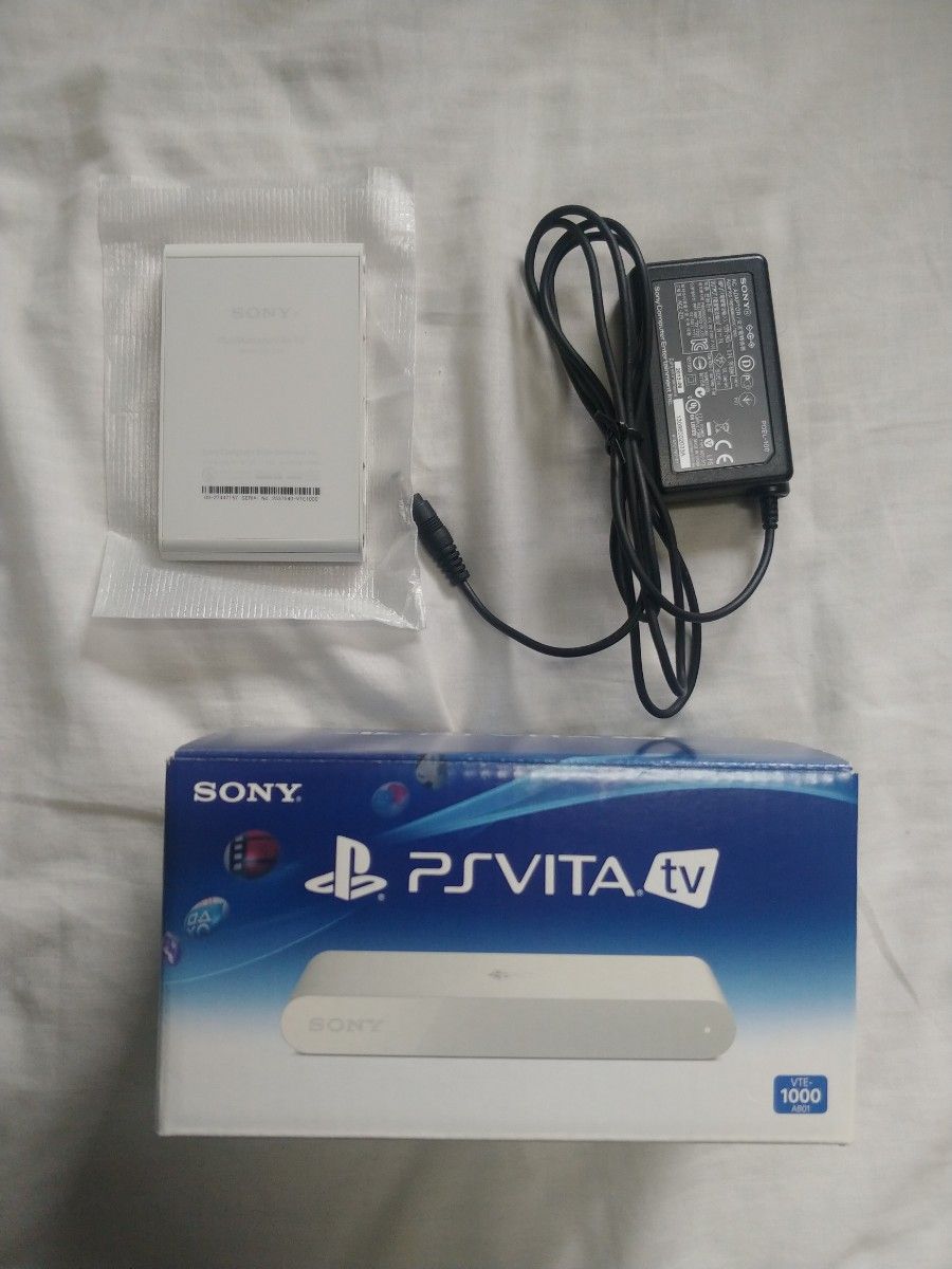 PlayStation Vita TV (VTE-1000AB01)(付属品完備) おまけ付き PlayStation Vita TV (VTE-1000AB01)(付属品完備) おまけ付き