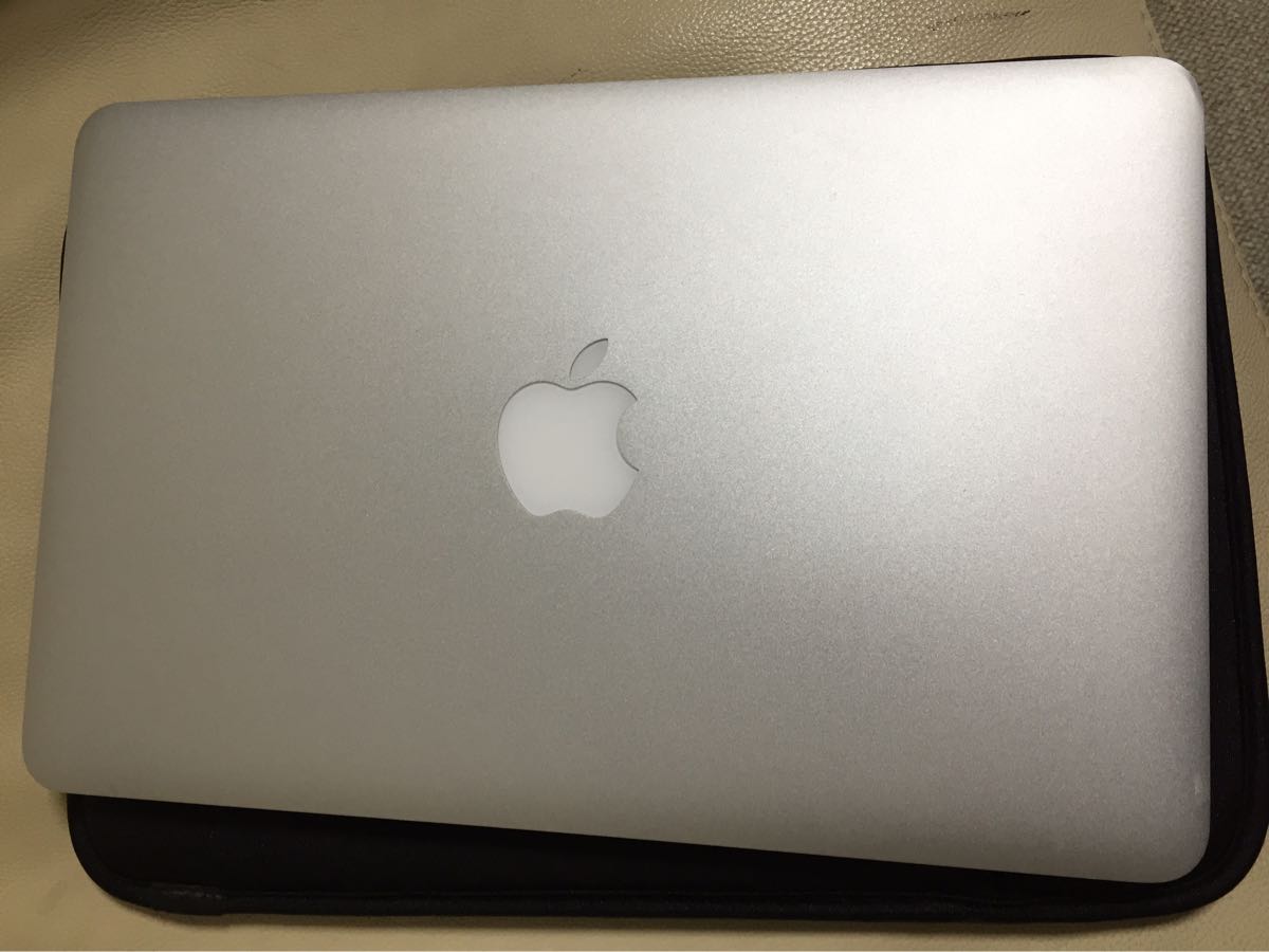 MacBook Air 11 Corei7 1.8GHz 4GB 256GB O